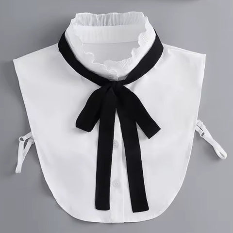Faux col de chemise ou chemisier - petit volant plissé et rosette