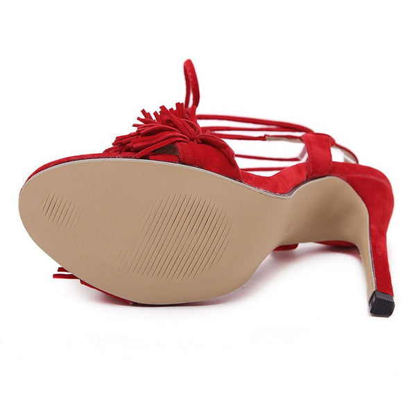 Chaussures Sandales - Talon aiguille - lacets croisés et petits pompons