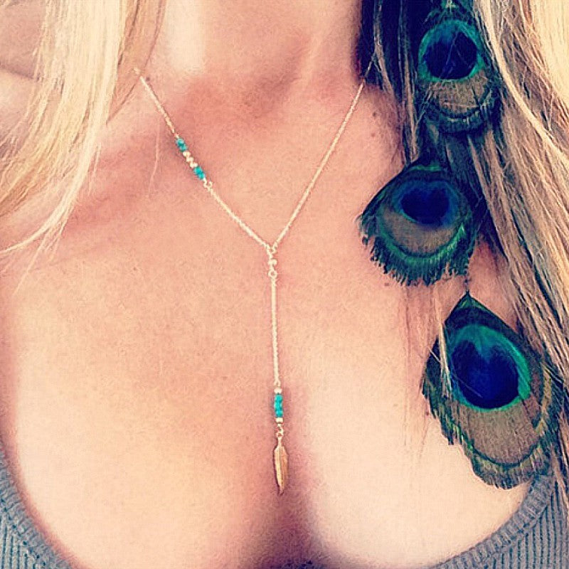 Collier pendentif Fashion mode - perles turquoises et plume or