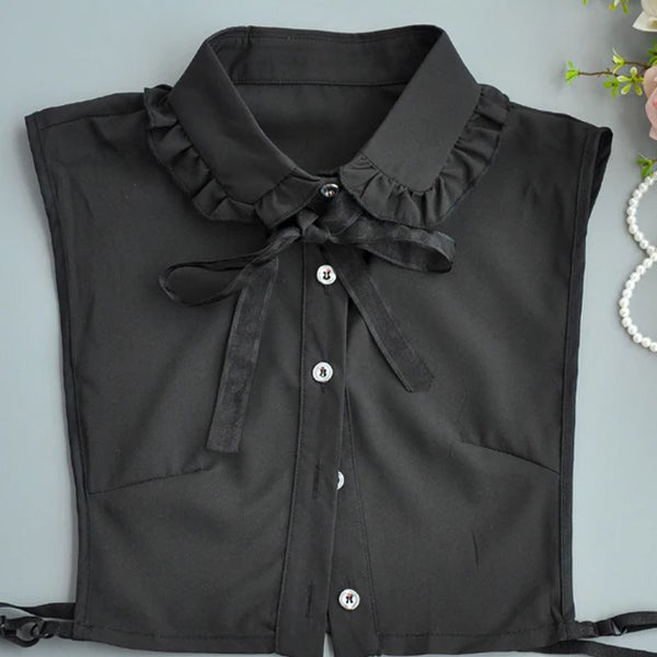 Faux col de chemise ou chemisier bordé plissé et rosette de voile
